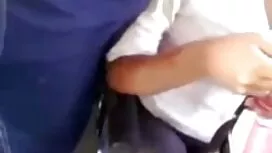 Kau tinggal sendiria ...