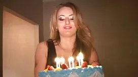 Seorang pria video l ...