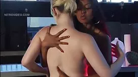 Lelaki di muka kolek ...