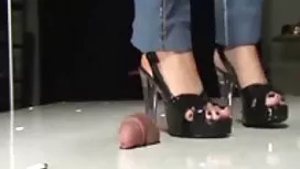 Pasti penuh di dubur ...