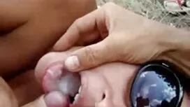Teman menasihatkan s ...
