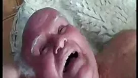 Orang muda tidak bis ...