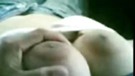 Gadis cantik dengan  ...