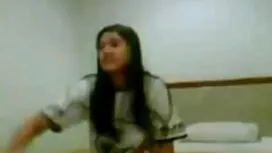 Manis isteri melakuk ...